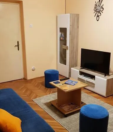 Двухкомнатная Квартира В Самом Центре Города Apartment Nis